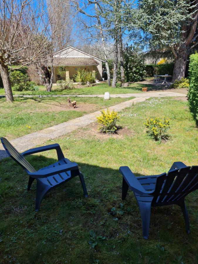 Bed and Breakfast Les Cedres Bleus Saint-Medard-de-Mussidan Экстерьер фото