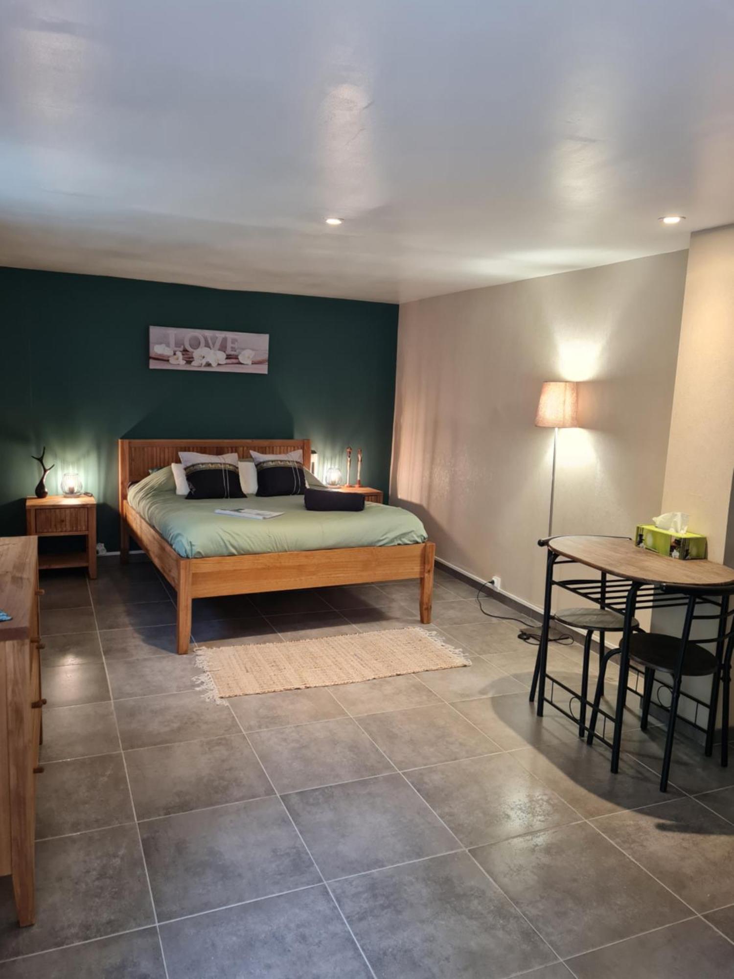 Bed and Breakfast Les Cedres Bleus Saint-Medard-de-Mussidan Экстерьер фото